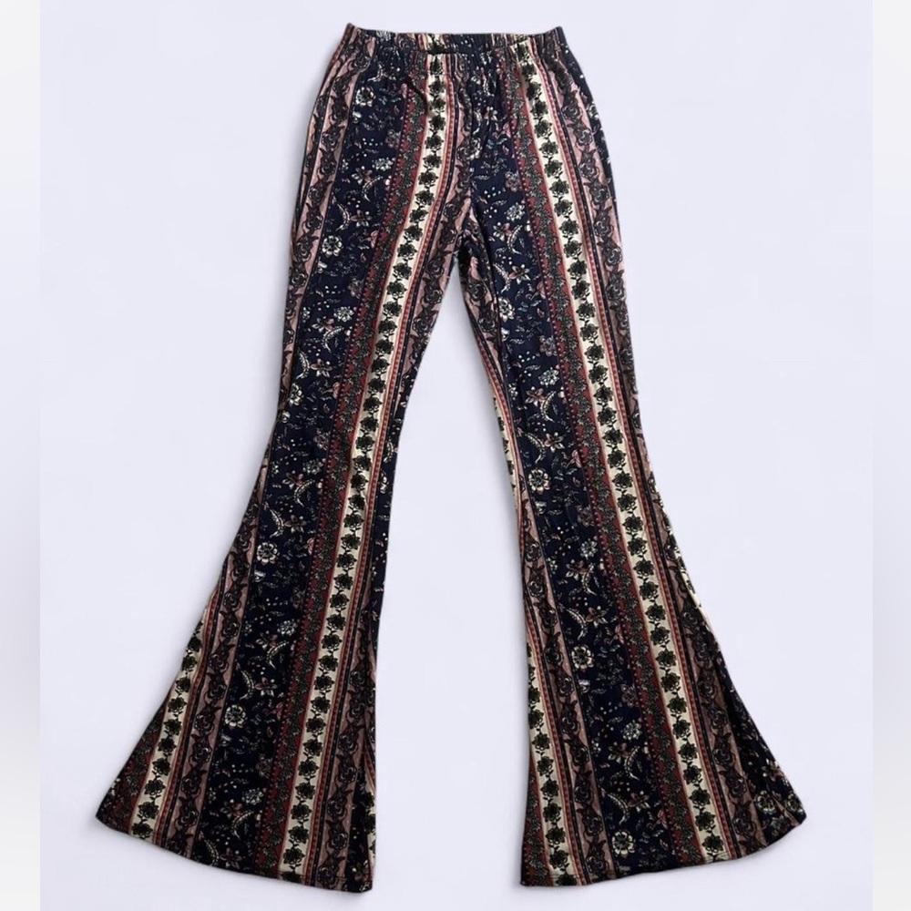 Floral Patterned Flared Pants